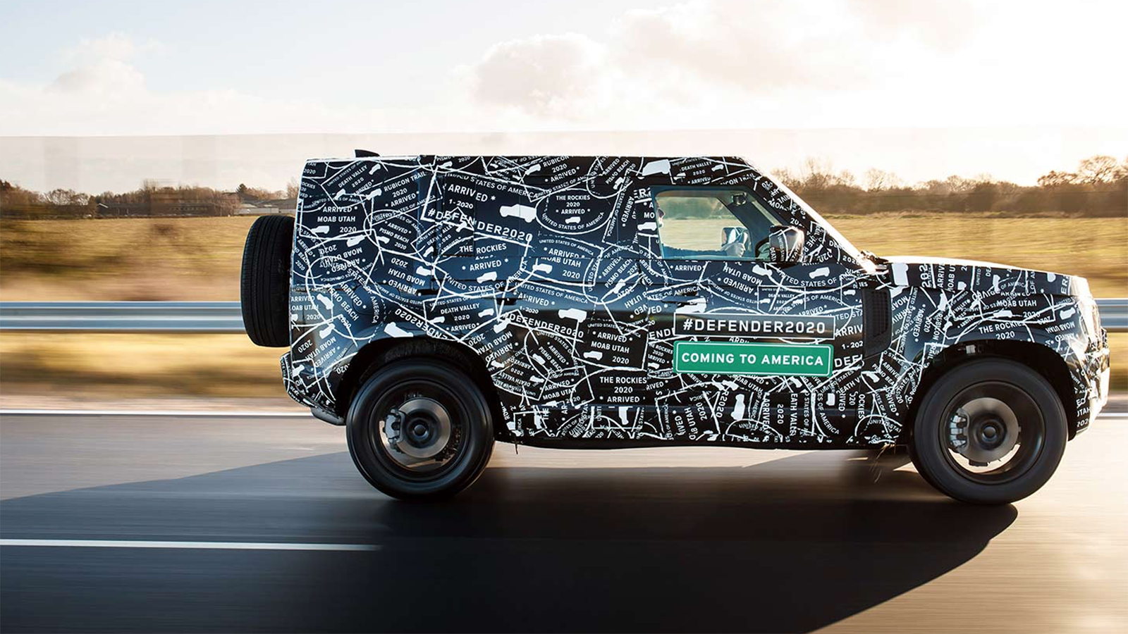 新款Land Rover Defender依舊維持剛正的外型